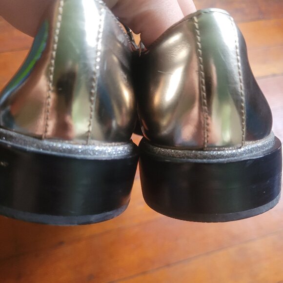 Vince Camuto Gold Oxford, sz 6M - Picture 6 of 9